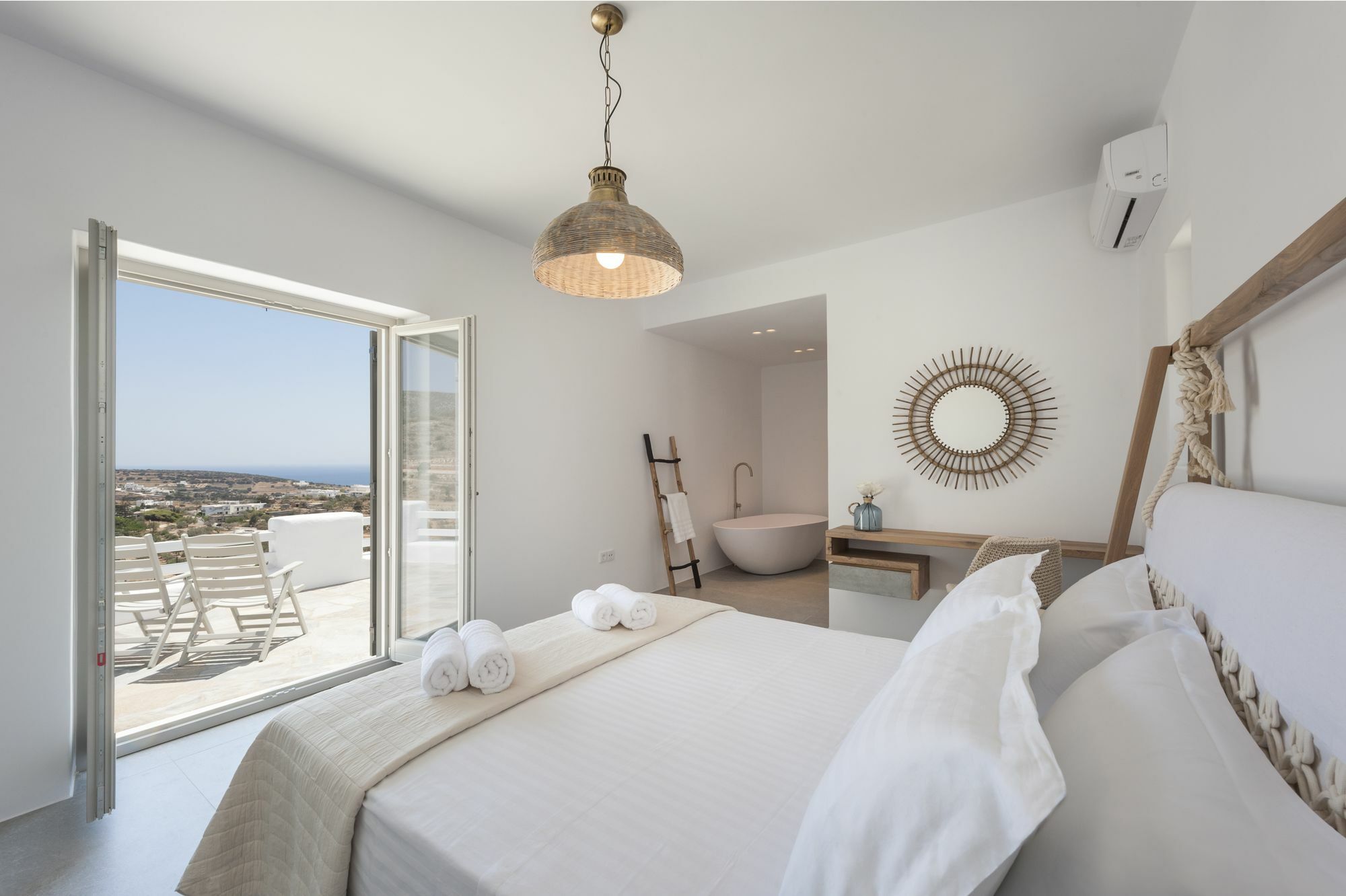 Niriides Luxury Villas Alikí エクステリア 写真