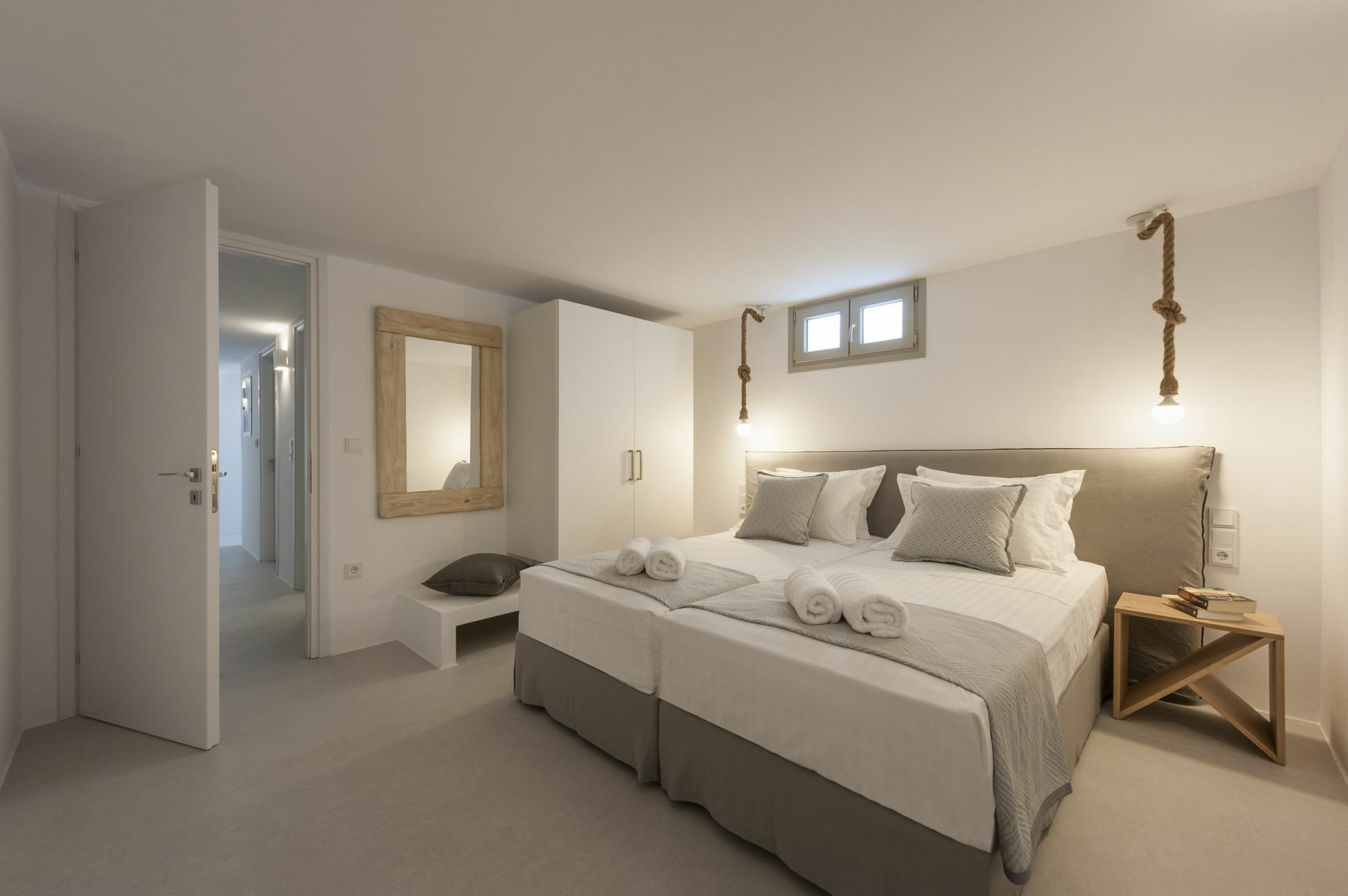 Niriides Luxury Villas Alikí エクステリア 写真