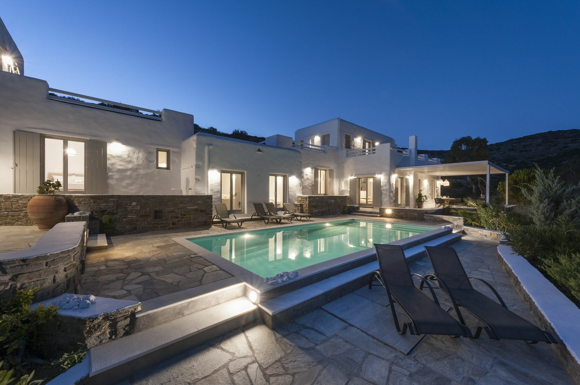 Niriides Luxury Villas Alikí エクステリア 写真